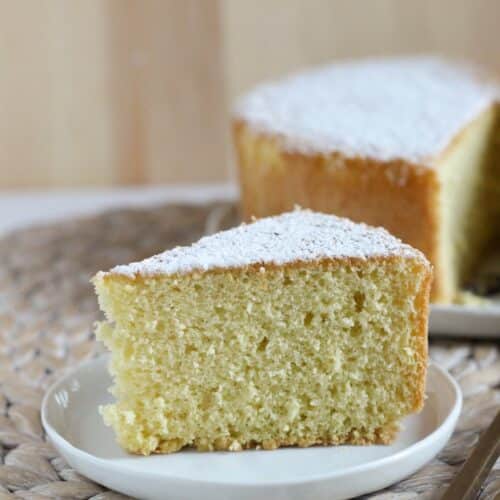 Vanilla Sponge Cake | Dough-Eyed