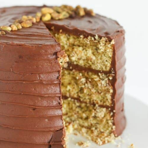 Chocolate and Pistachio Cream Cake - Cookidoo® – the official Thermomix®  recipe platform