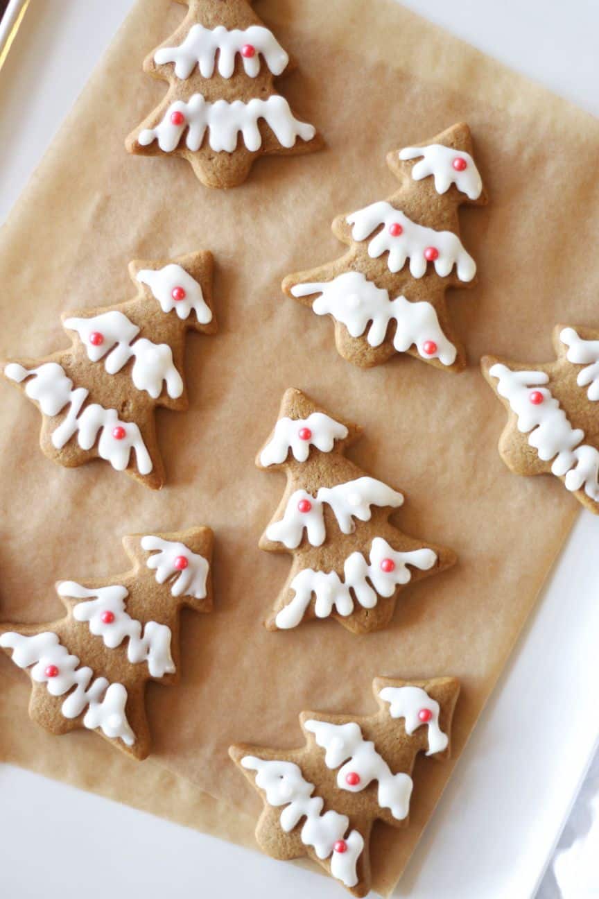 https://www.dougheyed.com/wp-content/uploads/2019/12/Gingerbread-Cutout-Cookies-5.jpg